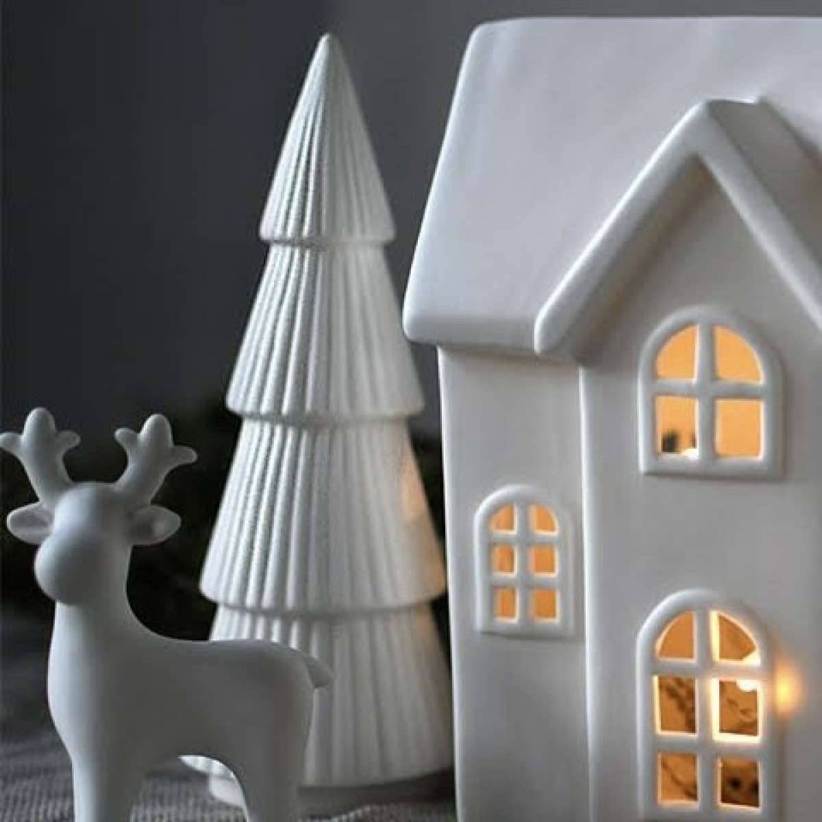 Immagine del prodotto Albero di Natale Gransund in Ceramica opaca Bianca (4 misure) | Storefactory