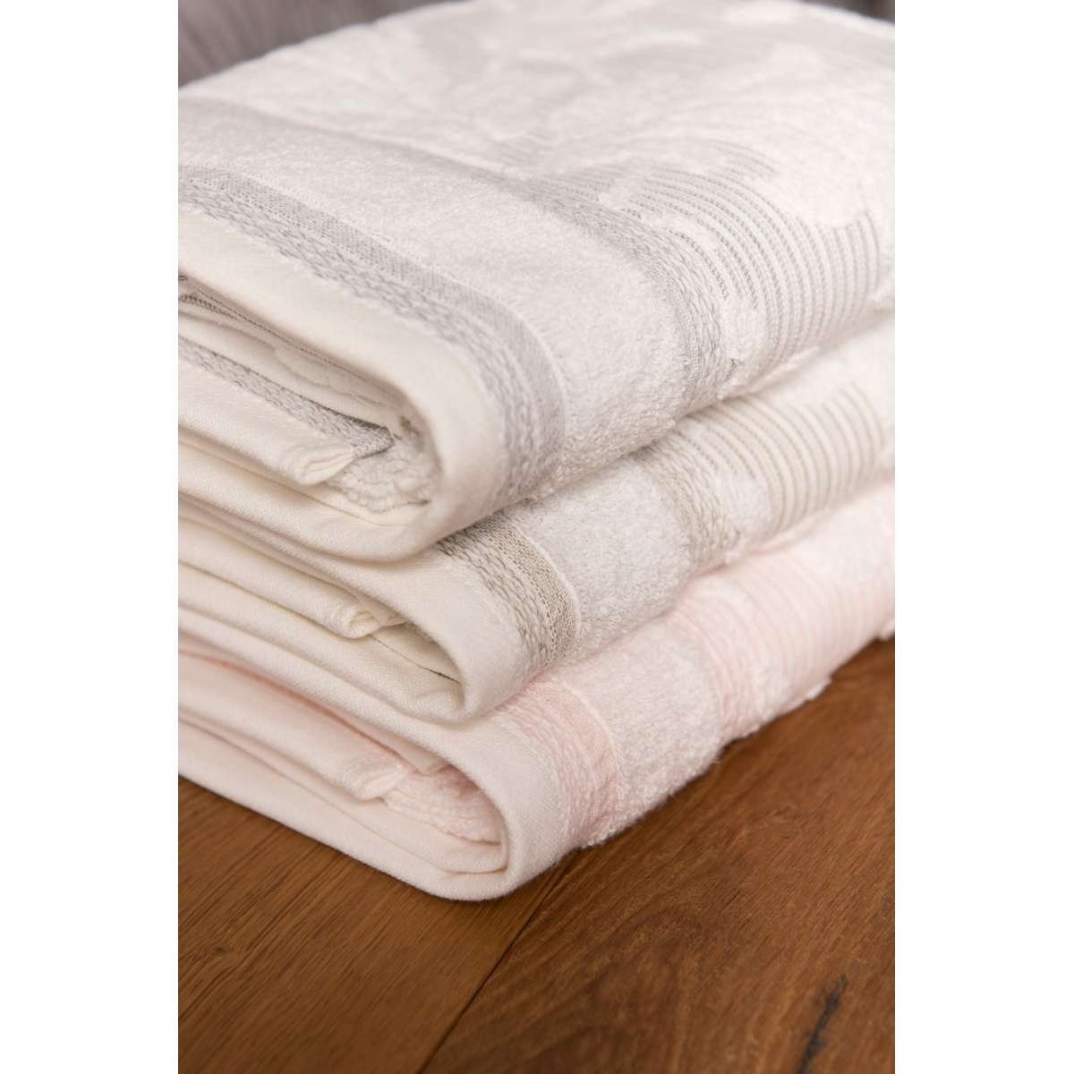 Immagine del prodotto Set Asciugamani Flowers in jacquard 100% Cotone | Pietro Zanetti Home