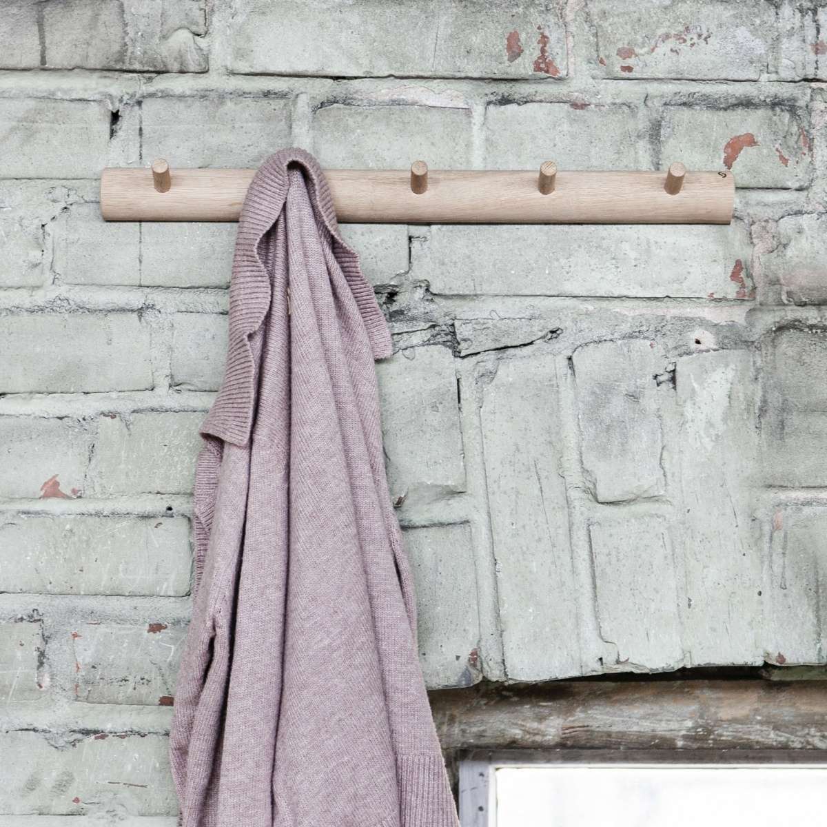 Immagine del prodotto Appendi Abiti in rovere massiccio 4854 cm | Storefactory