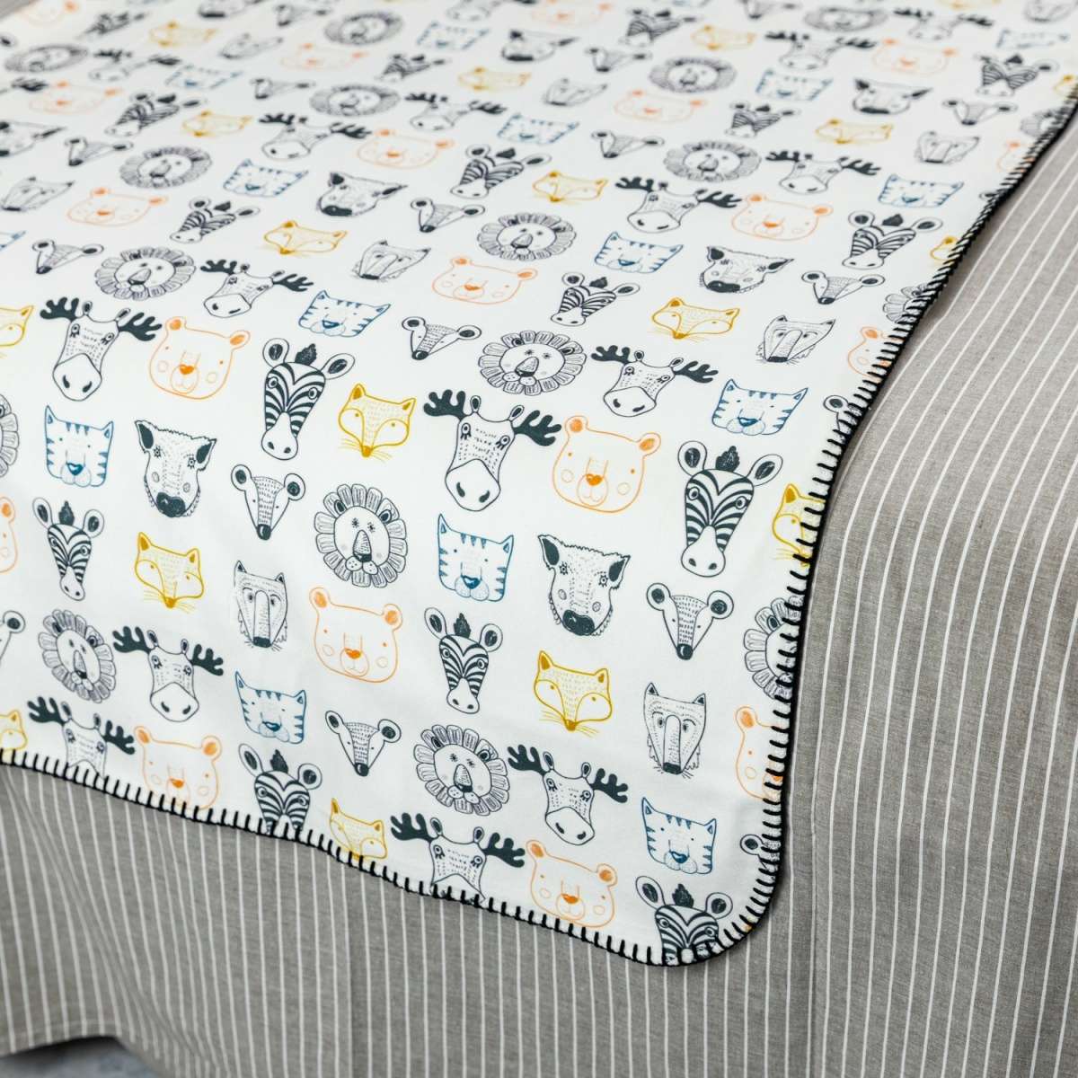 Immagine del prodotto Copertina baby in Micropile con Animali dello Zoo 70x100 cm | Pietro Zanetti Home