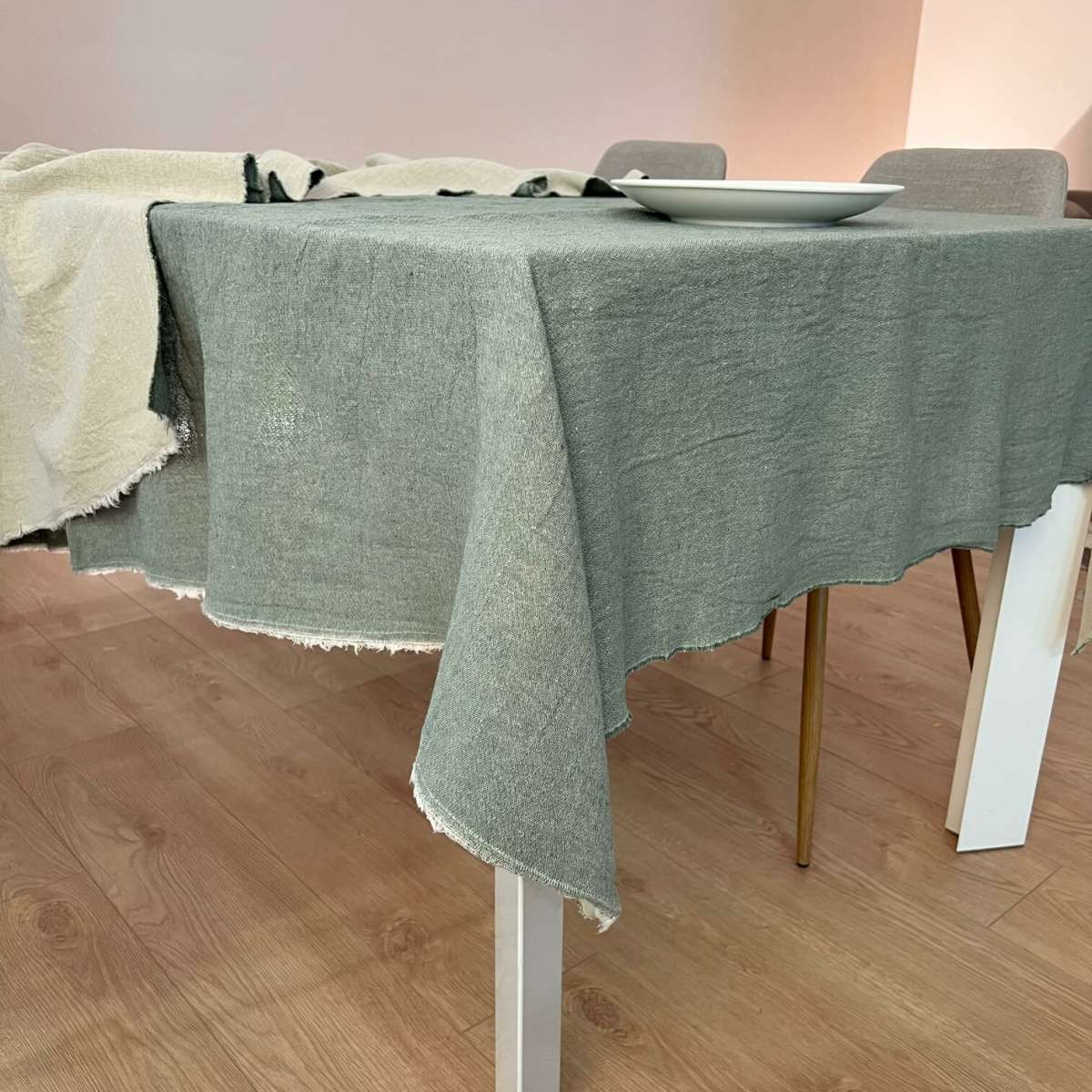 Immagine del prodotto Tovaglia Rettangolare Bicolor Arisa 150x180 cm in Cotone No Stiro (9 colori) | Govina Biancheria per la Casa