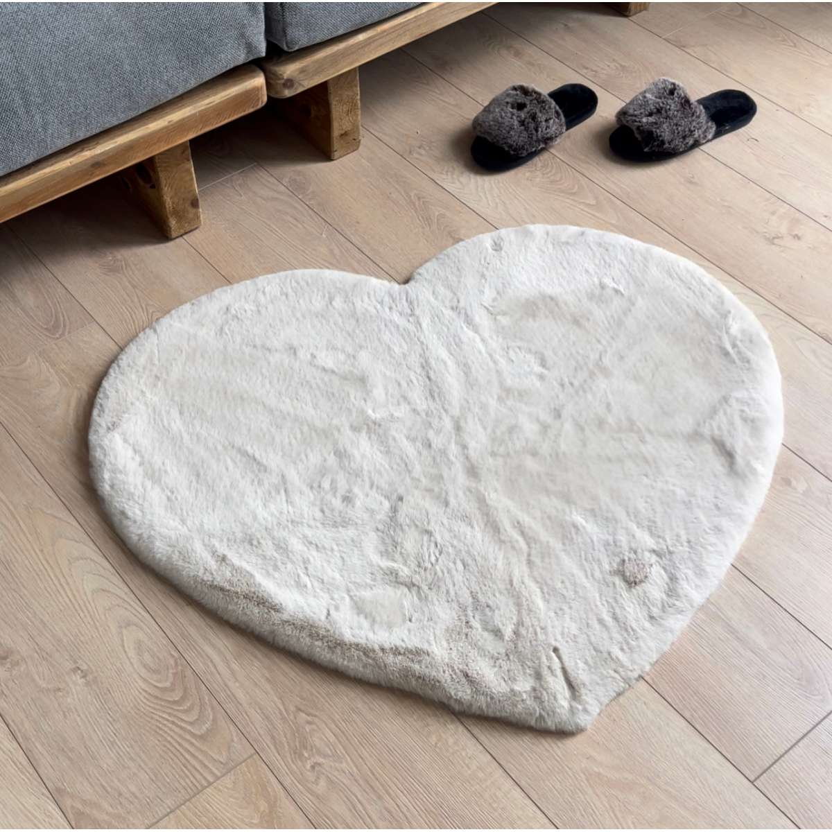 Immagine del prodotto Tappeto Rabbit a forma di Cuore a pelo corto 76x88 cm (3 Colori) | Pietro Zanetti Home