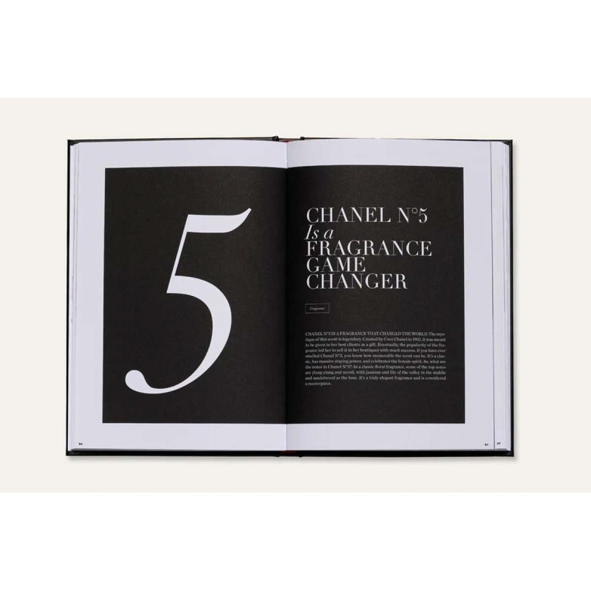 Immagine del prodotto THE ESSENCE OF CHANEL - Libro Decorativo | New Mags