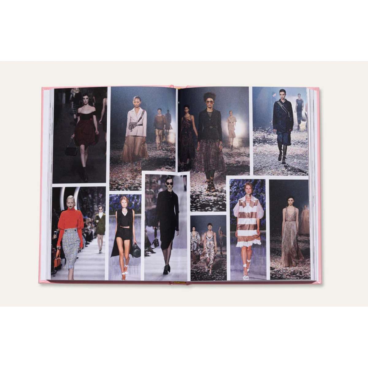 Immagine del prodotto THE ESSENCE OF DIOR - Libro Decorativo | New Mags