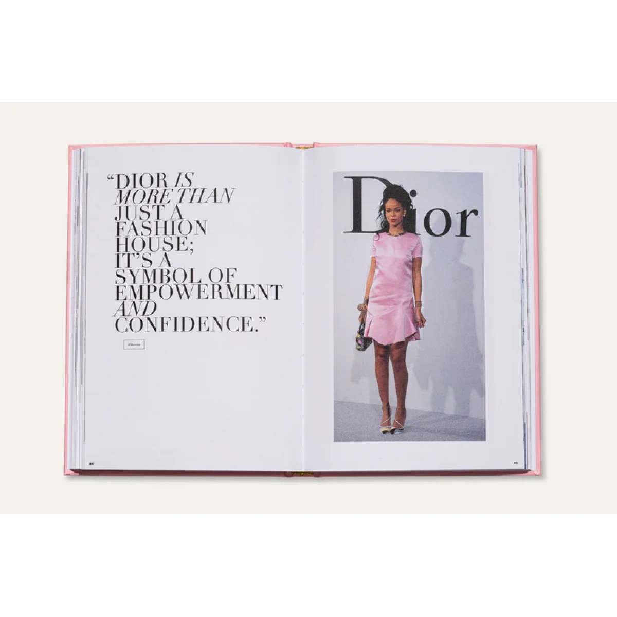 Immagine del prodotto THE ESSENCE OF DIOR - Libro Decorativo | New Mags