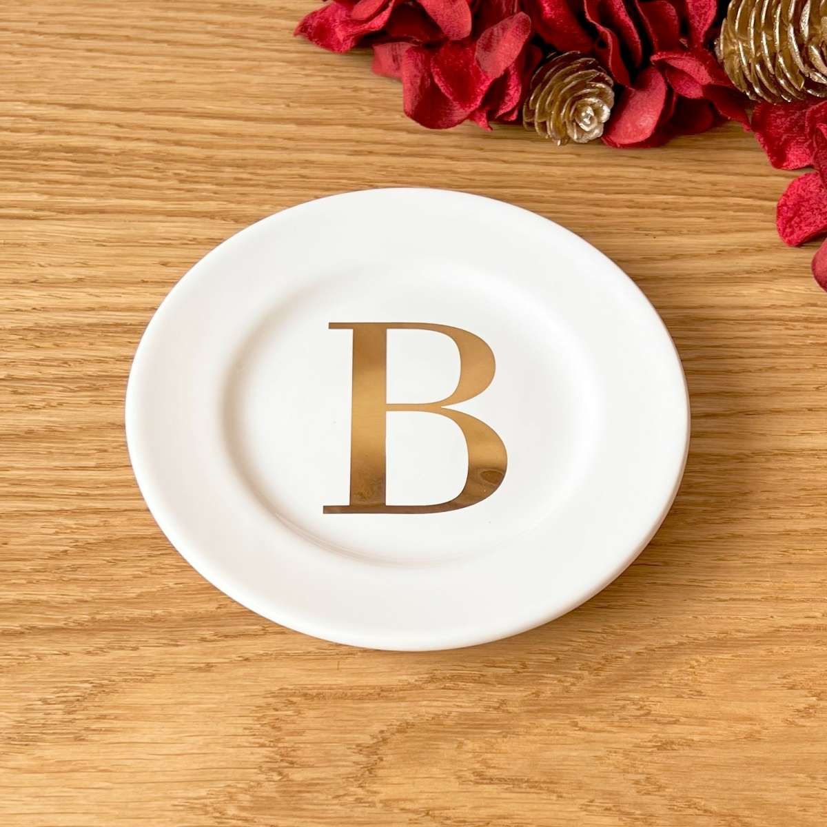 Immagine variante B - Piattino Rotondo in Ceramica Bianca con iniziale Oro 14cm (A-Z) | Fiorditerra
